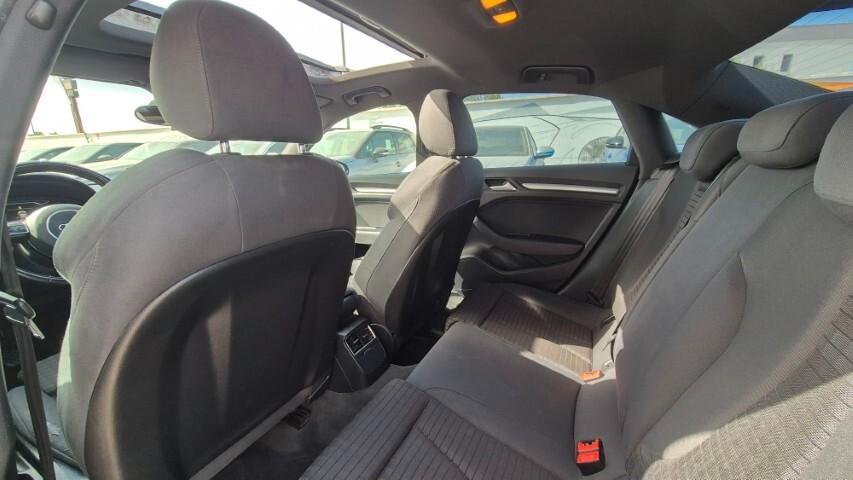 Audi A3 Sedan 1.6 TDI ultra Attraction (TETTO APRIBILE) - 2015