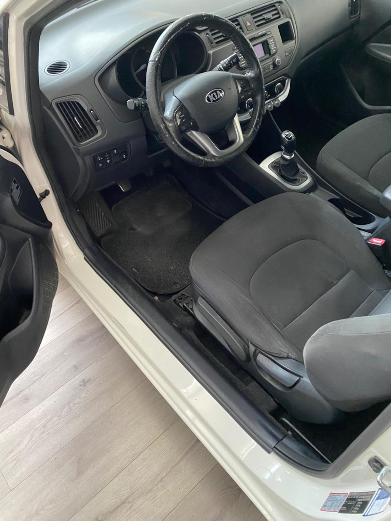 Kia Rio 1.1 CRDi WGT 3p. EX