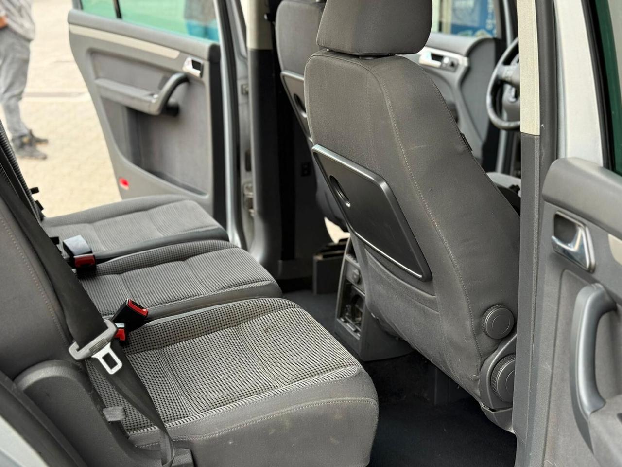 Volkswagen Touran 2.0 16V TDI Highline