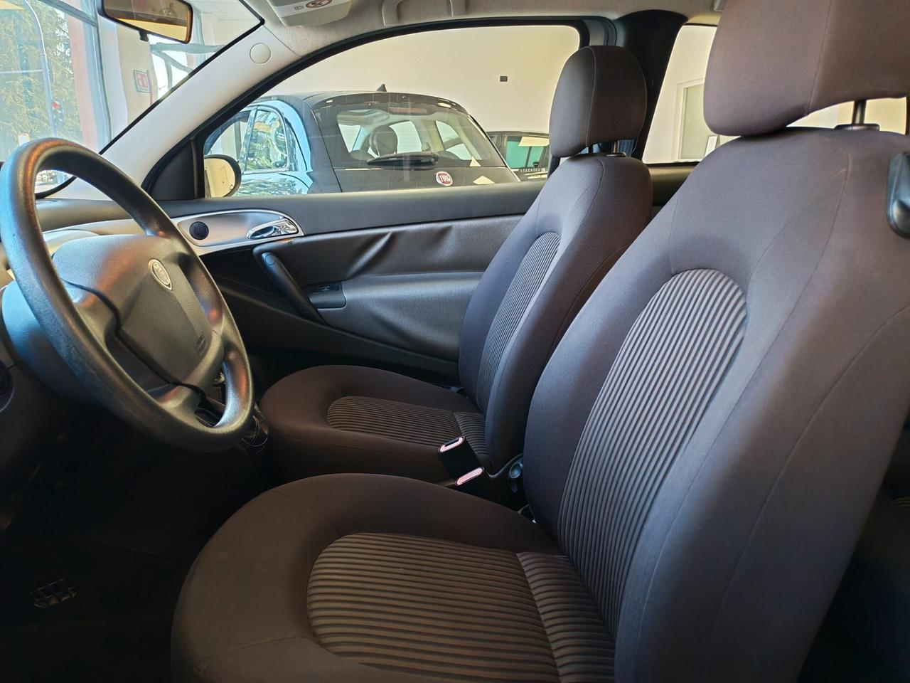 Lancia Ypsilon - TAGLIANDATA - tenuta MOLTO bene !!!