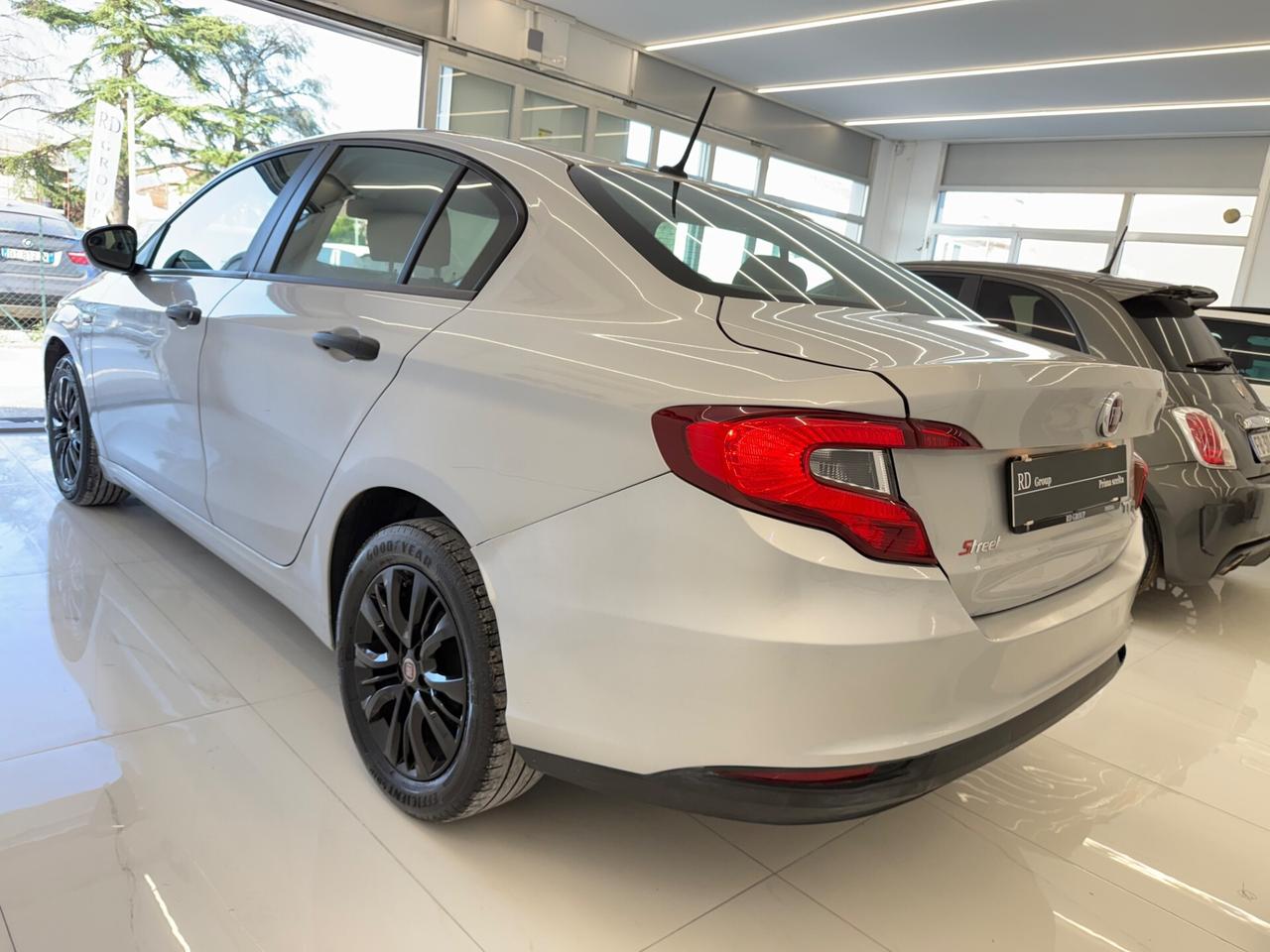 Fiat Tipo 5p 1.4 Lounge 95cv 1 proprietario ok neopatentati
