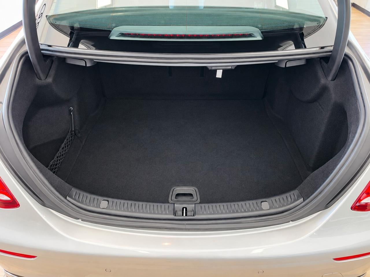 Mercedes-benz E 220 BlueTEC Sport 9G-TRONIC