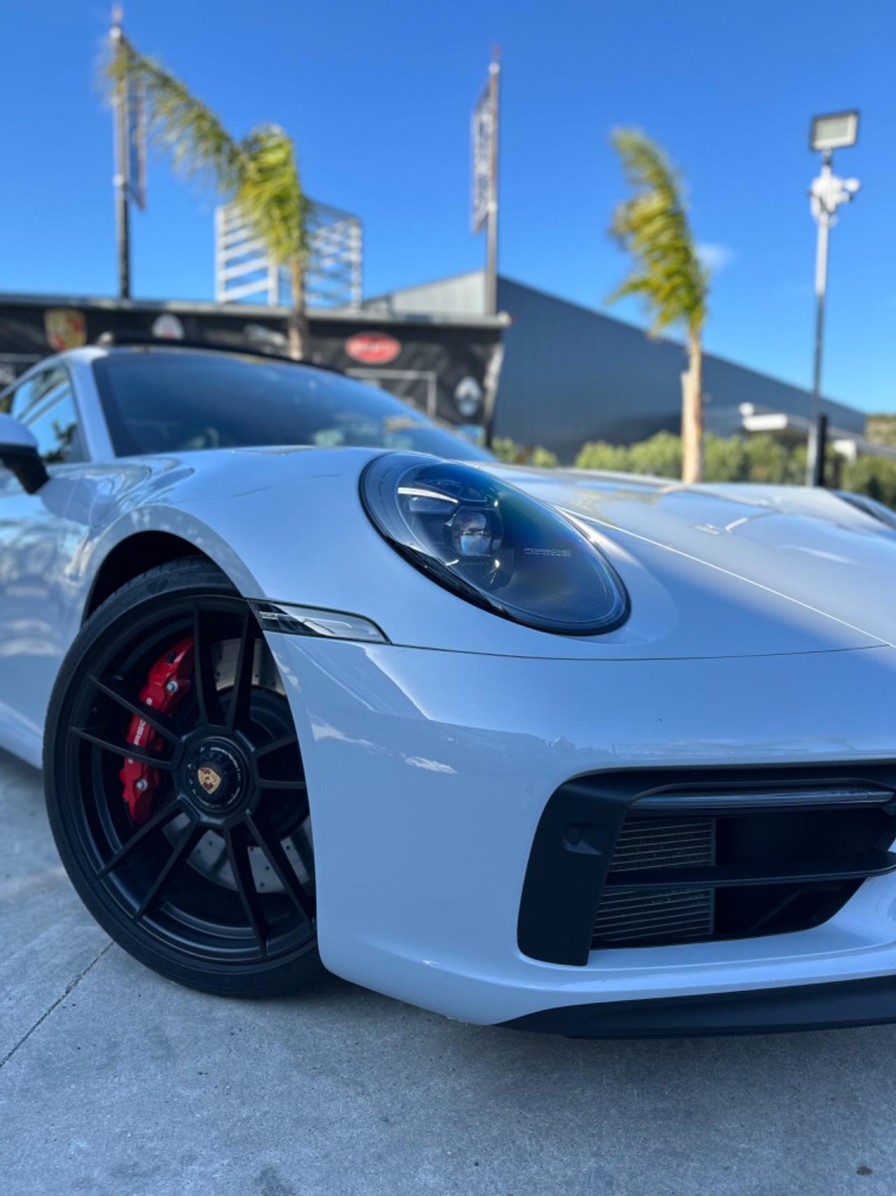 Porsche 911 ALLESTIMENTO 992 Carrera 4 GTS