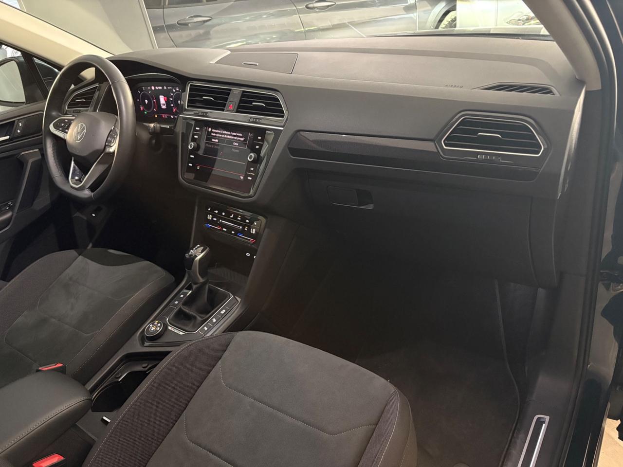Volkswagen Tiguan 150cv DSG 4MOTION Elegance