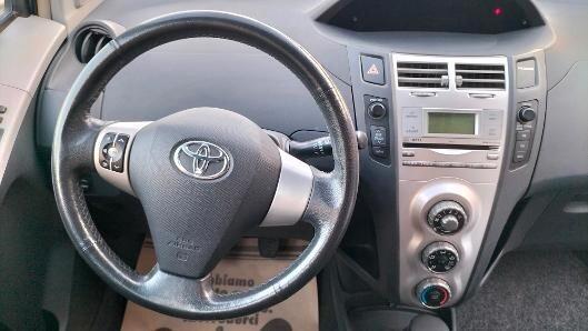 Toyota Yaris 1.3 5 p. X NEOPATENTATI!!