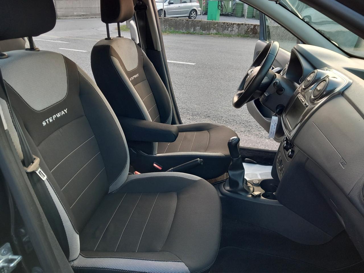 Dacia Sandero Stepway 1.0 TCe 100CV ECO-G 15th Anniversary