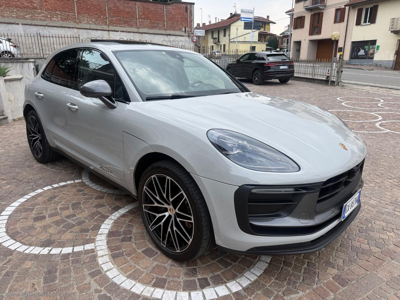 PORSCHE Macan 2.0 T IVA ESPOSTA