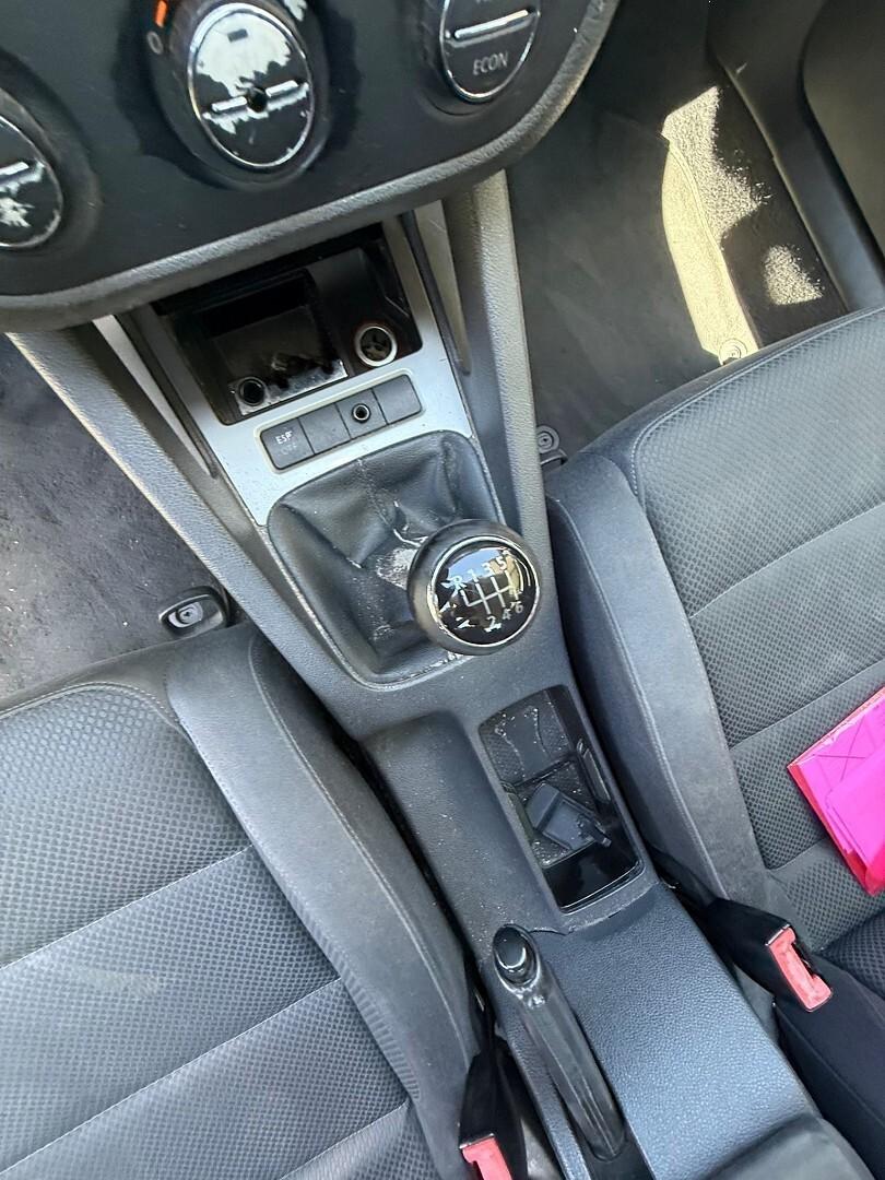 VOLKSWAGEN GOLF 5" SERIE