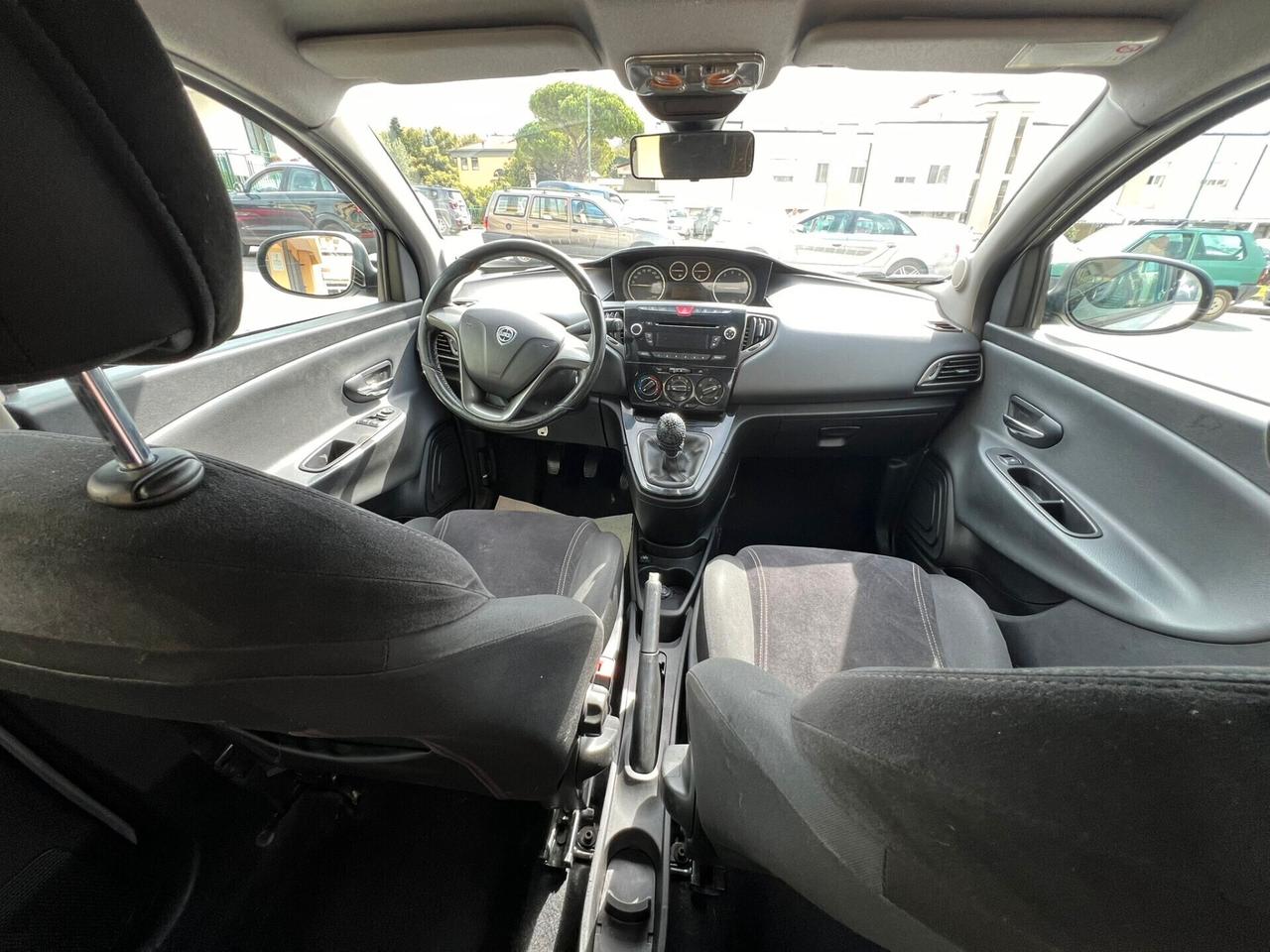 Lancia Ypsilon 1.2 69 CV 5 porte GPL Ecochic Silver