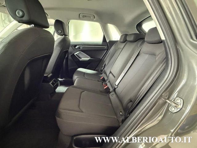 AUDI Q3 35 TDI quattro S tronic Business