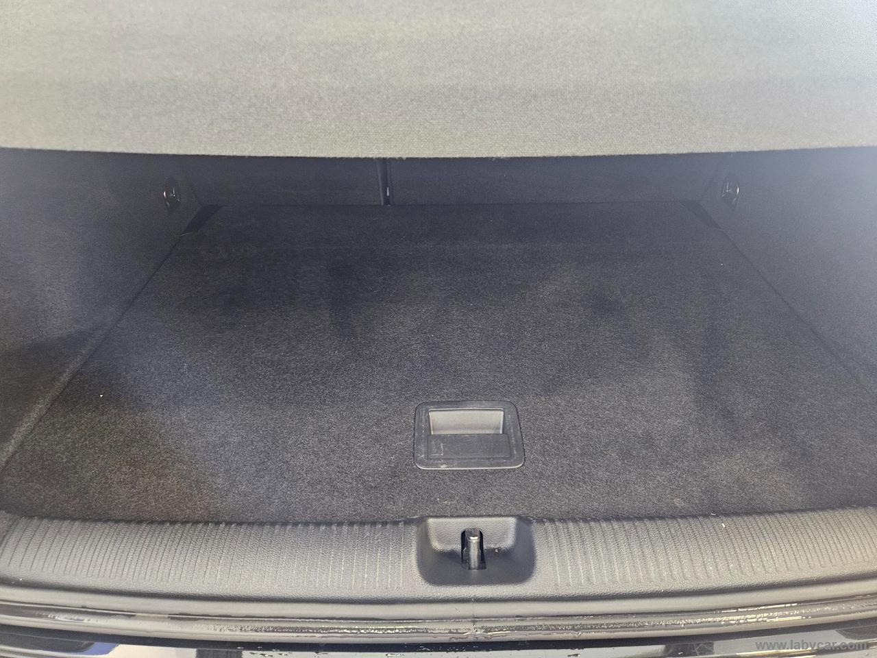 AUDI Q2 30 TDI S tronic Business
