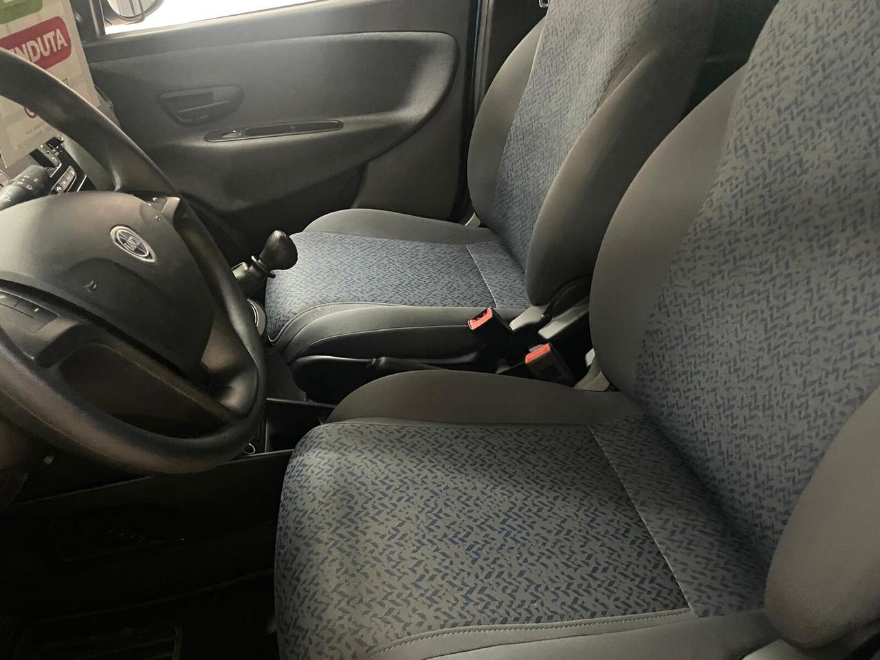 Lancia Ypsilon 1.0 FireFly 5 porte S&S Hybrid UnYca