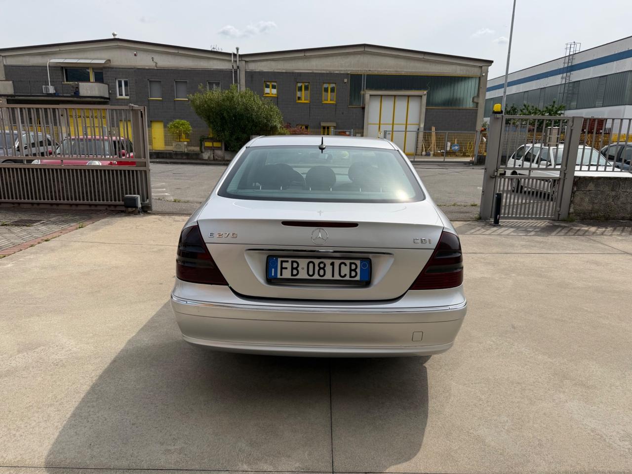 Mercedes-benz E 270 CDI cat Elegance