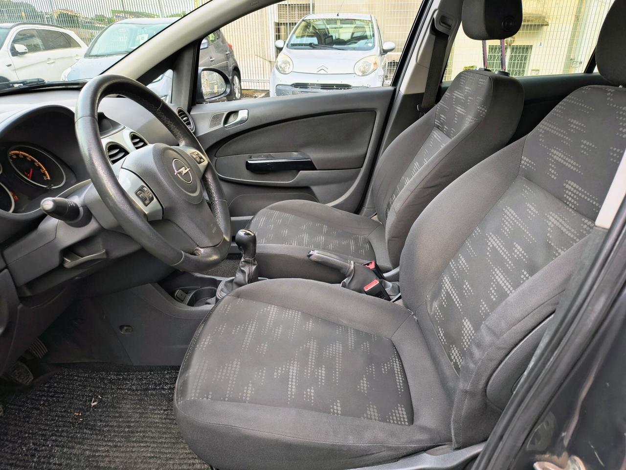 OPEL CORSA 1.2 BENZINA 140.000 KM 2011