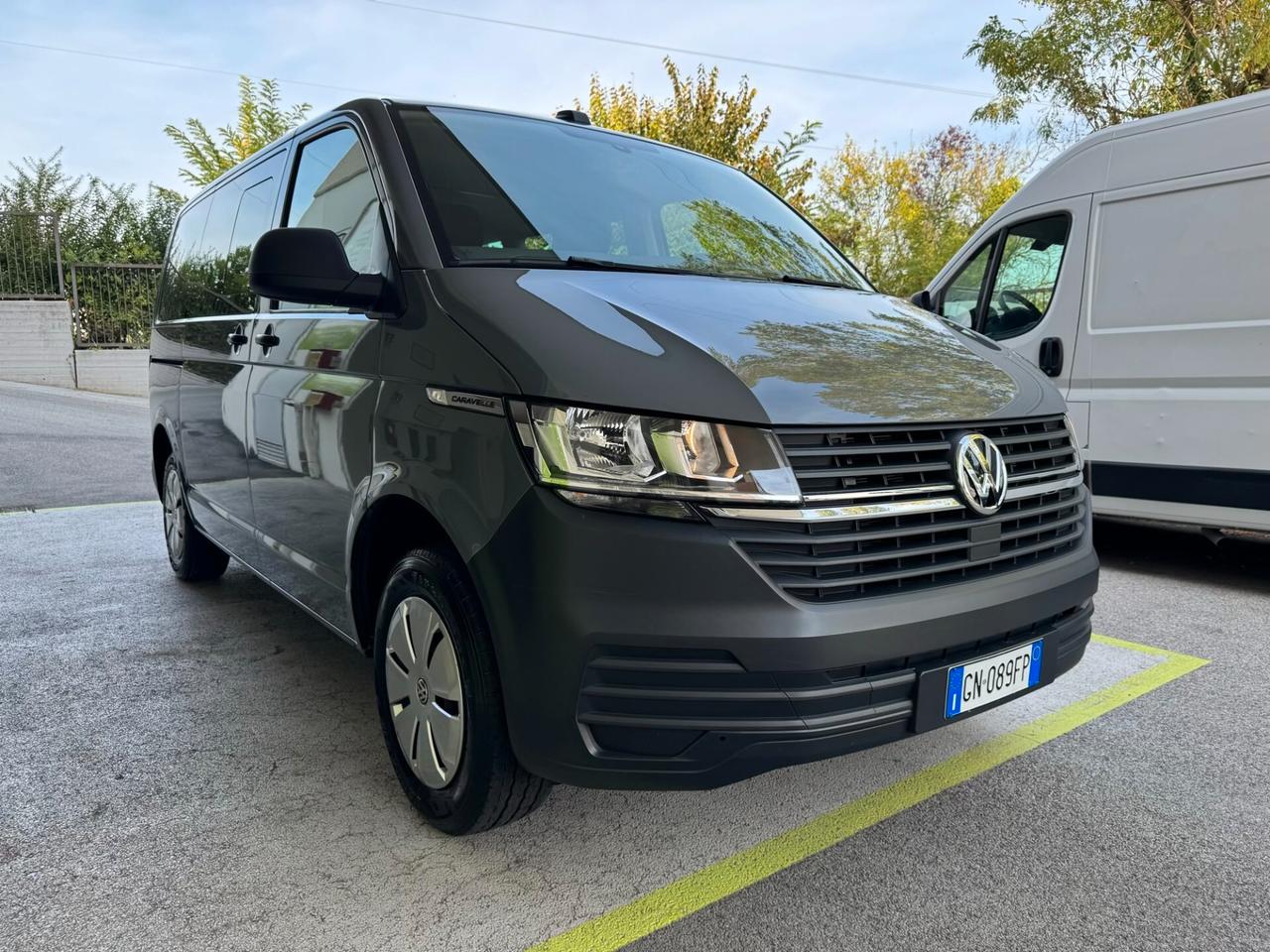 Volkswagen Caravelle T6.1 2.0TDI TREND GARANZIA24M
