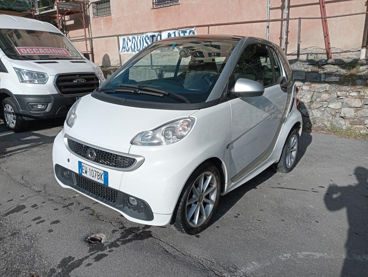 Smart ForTwo 1000 52 kW MHD coupé pure