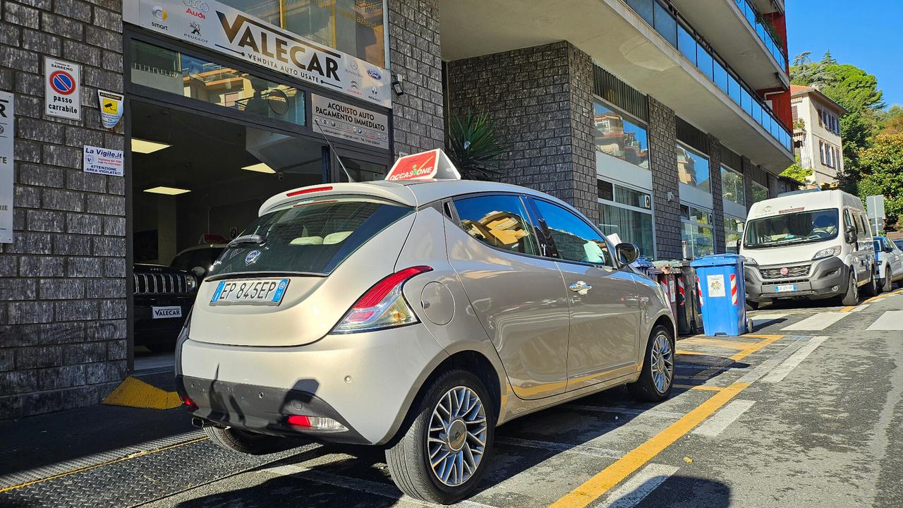 Lancia Ypsilon 1.2 69 CV Gold OK NEOPATENTATI GARANZIA 12 MESI