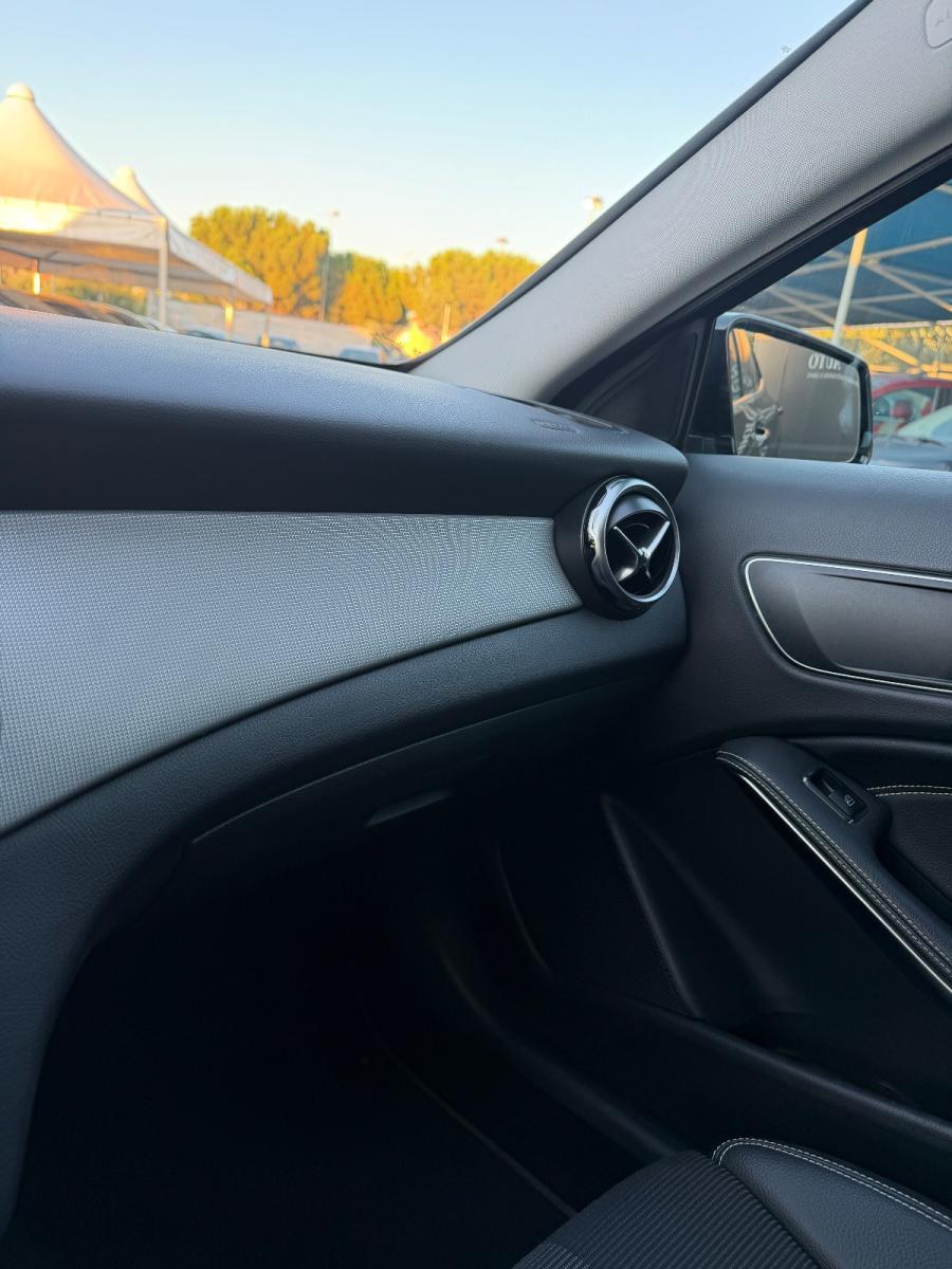 MERCEDES - Classe GLA - GLA 200 d Automatic Sport