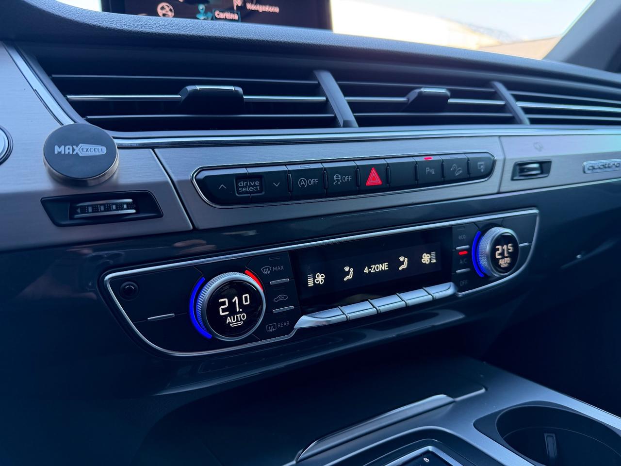 Audi Q7 3.0 TDI 218 CV ultra quattro tiptronic s line 7 posti