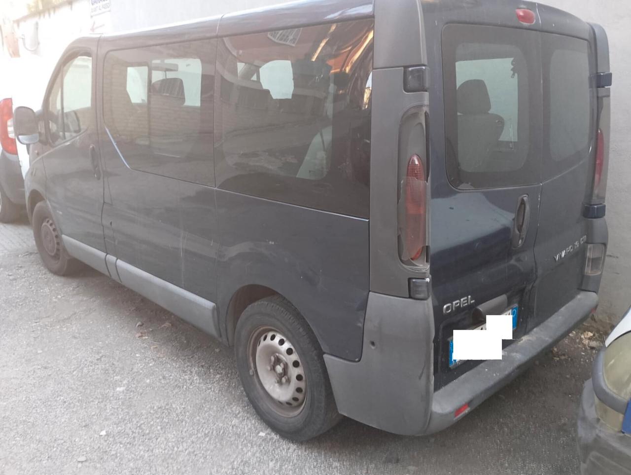 Opel Vivaro Pulmino