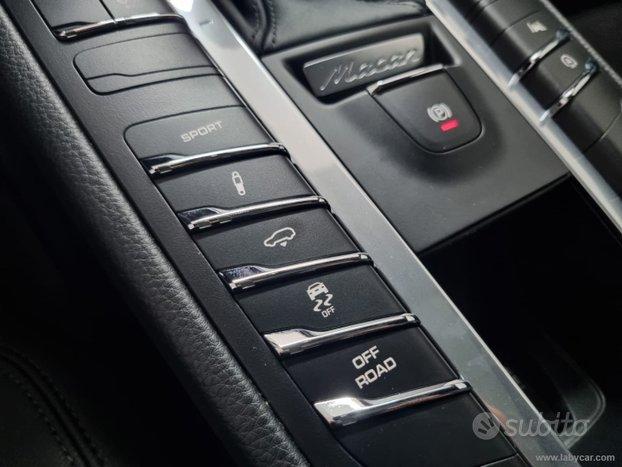 PORSCHE Macan 2.0