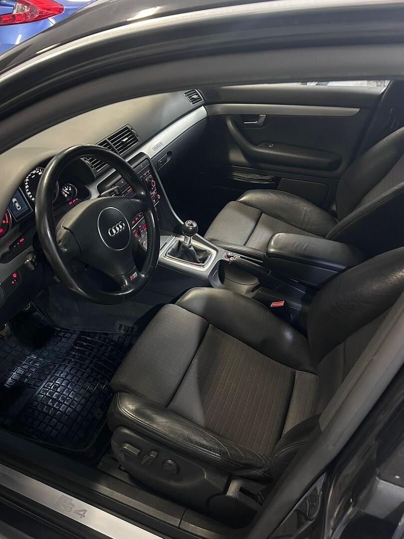 Audi S4 4.2cc 345cv V8 NO SUPERBOLLO