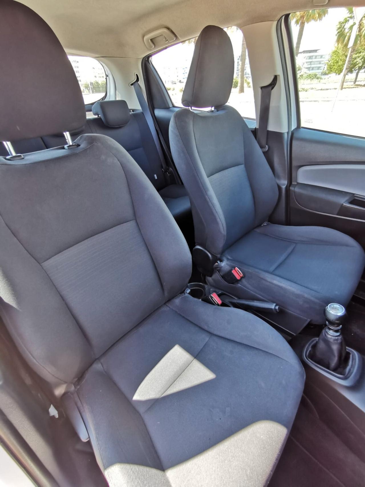 Toyota Yaris 1.4 D-4D 5 porte Lounge 2016