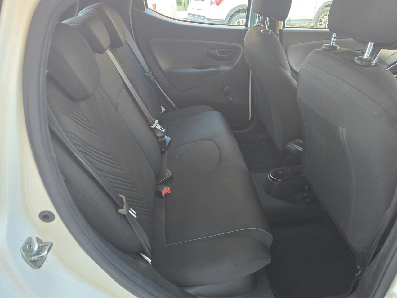 Lancia Ypsilon 1.0 FireFly 5 porte Hybrid Gold