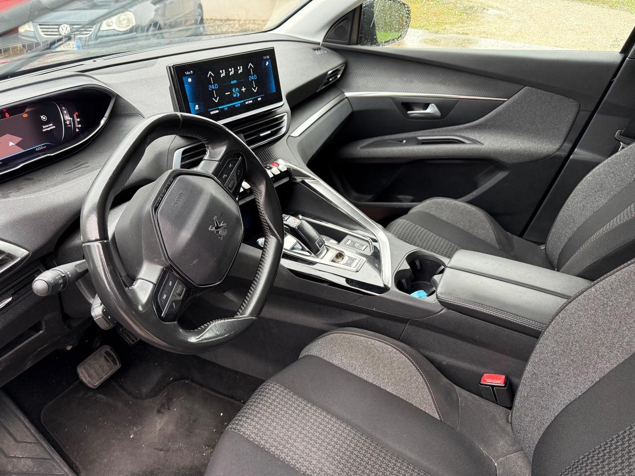 Peugeot 3008 BlueHDi 130 S&S EAT8 Active Pack