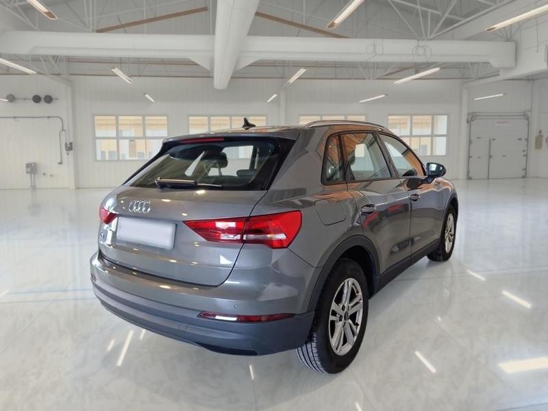 AUDI Q3 35 TDI S tronic Business