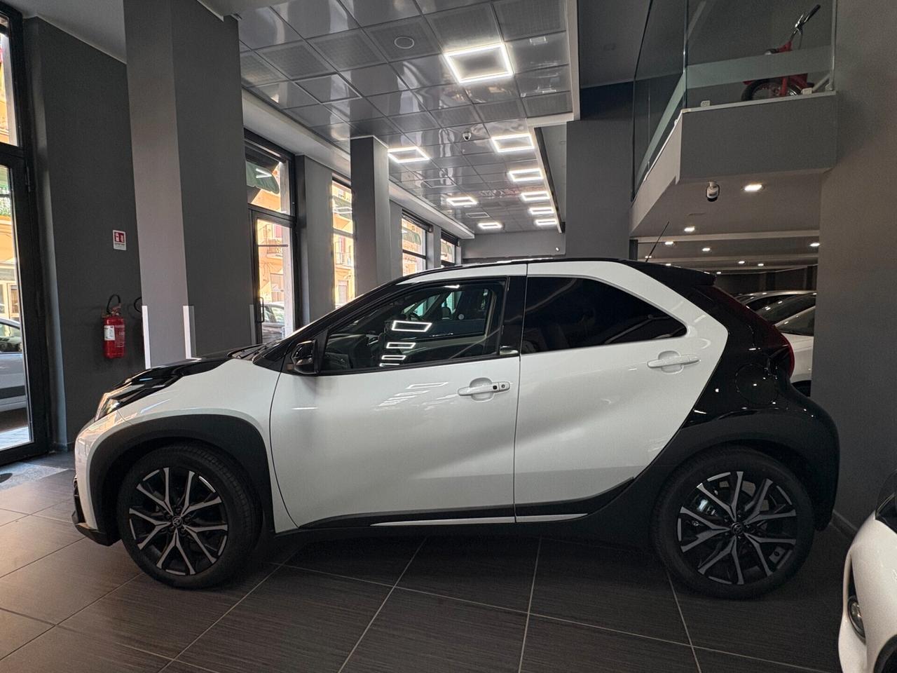 Toyota Aygo X 1.5 HEV Full Hybrid 116cv GR Sport e-cvt ITALIANA