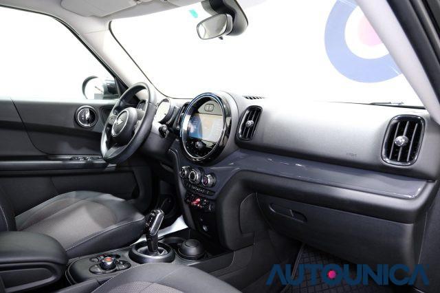 MINI Countryman 1.5 COOPER ESSENTIAL AUTOMATICA