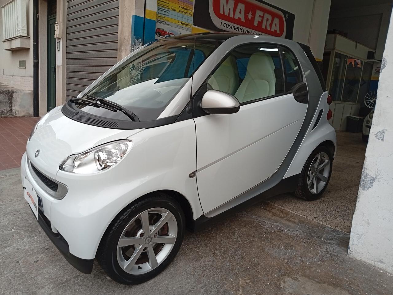 Smart ForTwo 1000 52 kW MHD coupé pulse