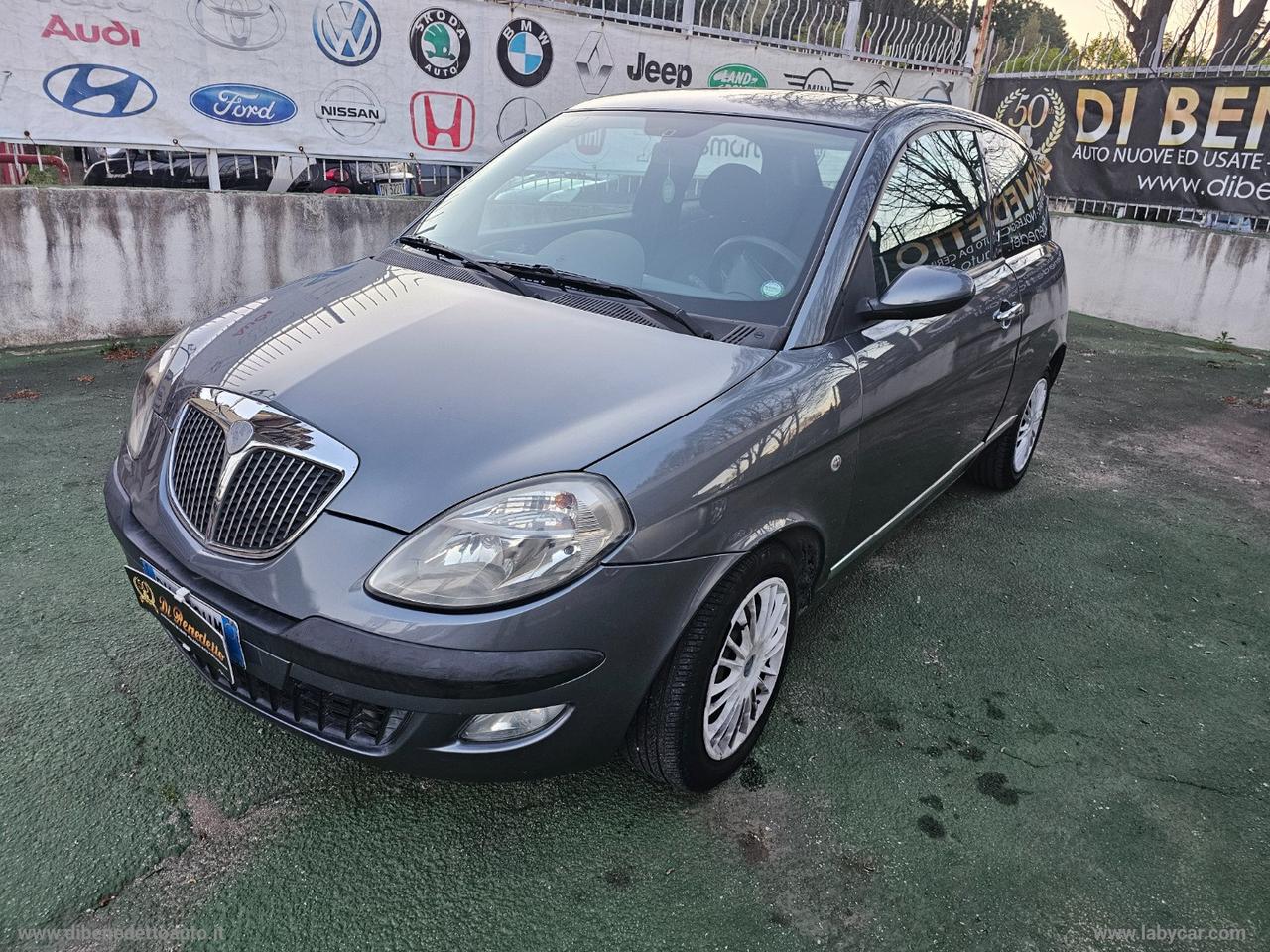 LANCIA Ypsilon 1.2 Argento NEOPATENTATI