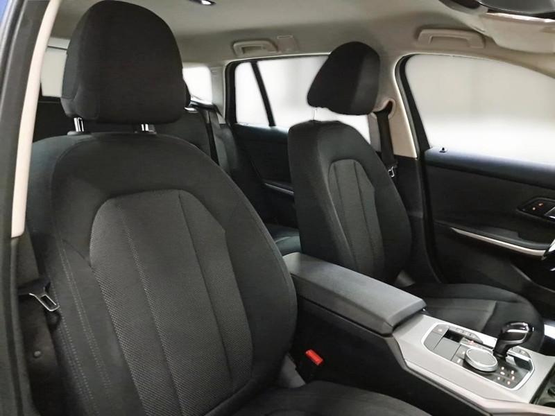 BMW 318 48V Business Advantage Touring auto