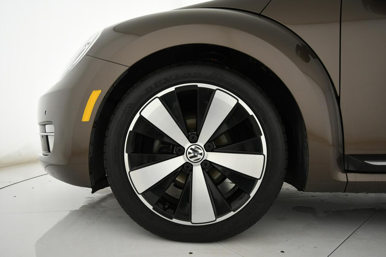 VOLKSWAGEN Maggiolino Cabrio 2.0 tdi Sport 140cv dsg PELLE+LED+C18"