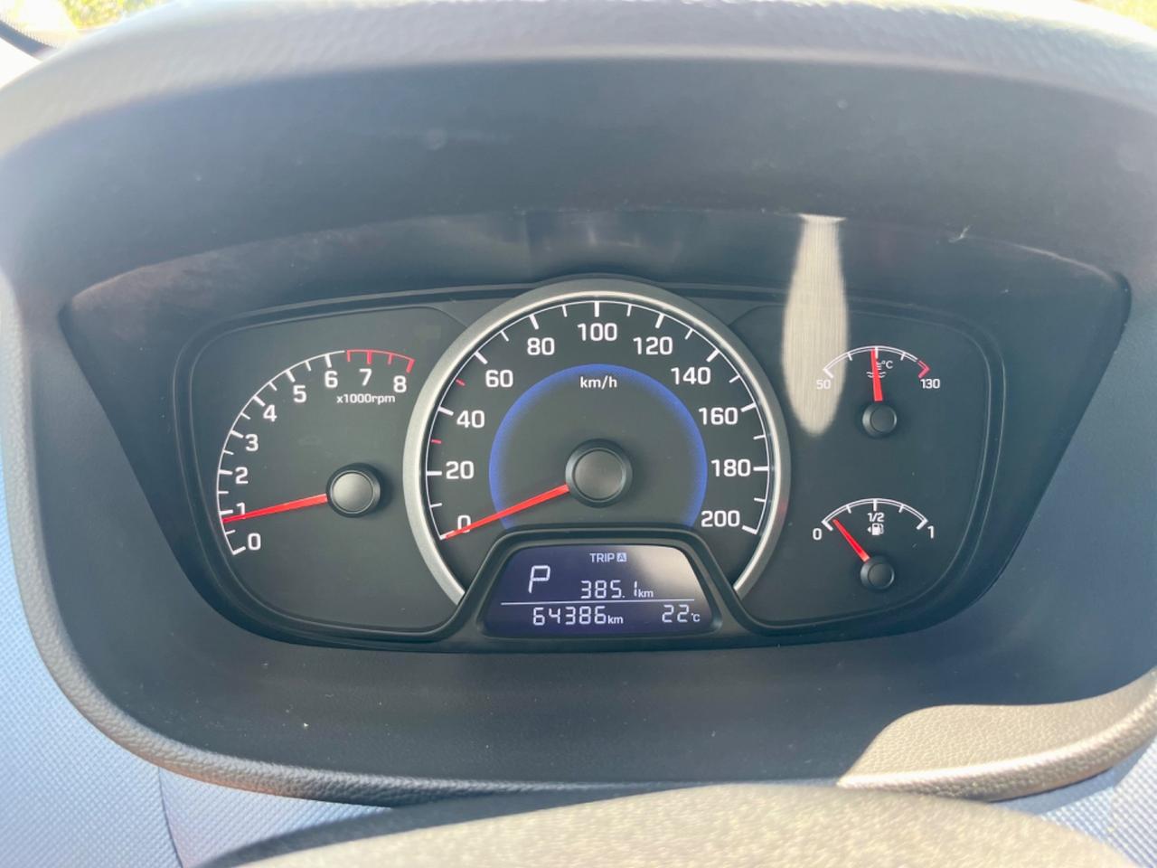 Hyundai i10 1.0benz 2015 64.000km cambio automatico perfetta