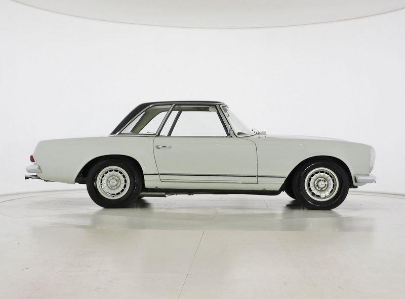 Mercedes-Benz W113 – 230 SL Pagoda 230 SL AUTOMATIC PAGODA