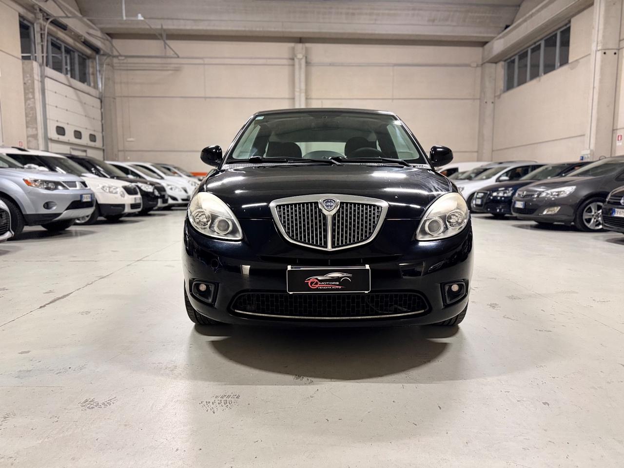 Lancia Ypsilon 1.3 MJT 75 CV Unyca NEOPATENTATI