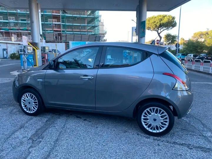 Lancia Ypsilon 1.3 MJT Gold