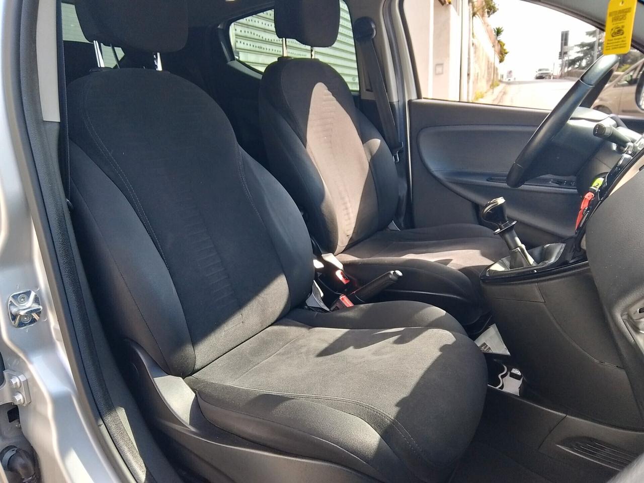Lancia Ypsilon 1.2 69 CV 5 porte S&S Gold GPL