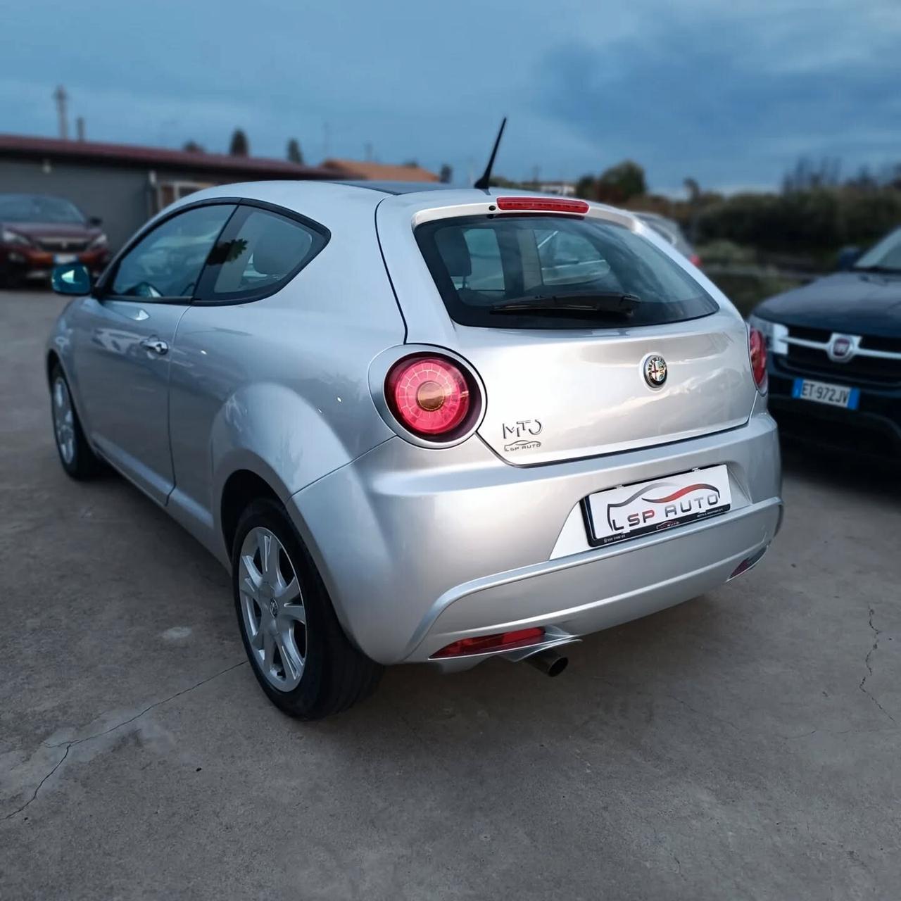 Alfa Romeo MiTo 1.4 78 CV BLACKLINE