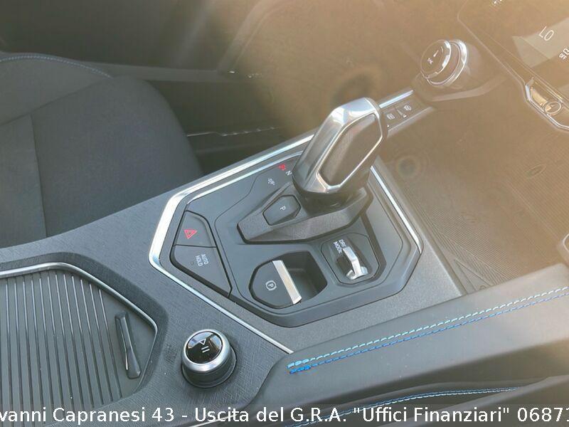 Lynk & Co 01 01 PHEV