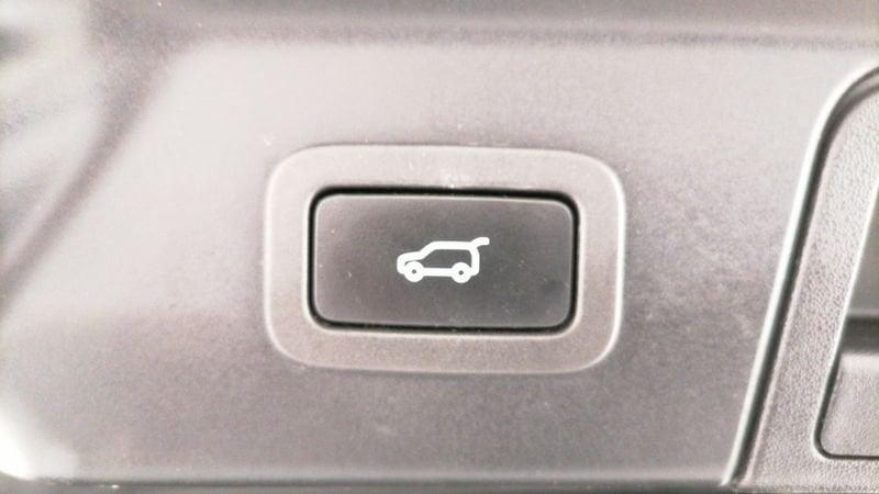Land Rover Range Rover Velar 2.0d i4 mhev R-Dynamic S 4wd 204cv auto