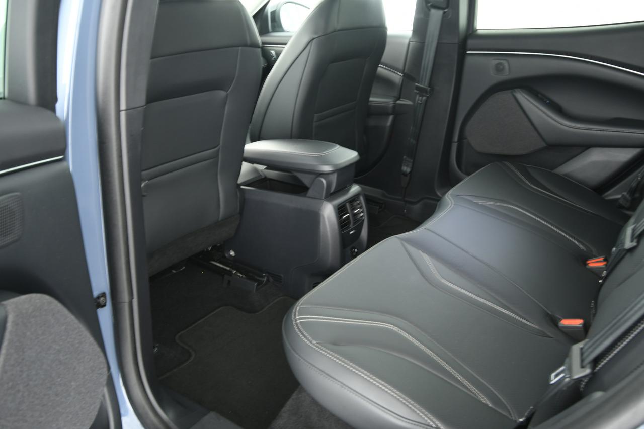 FORD Mustang Mach-e standard range rwd 269cv auto