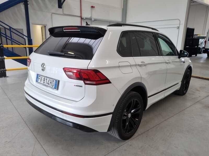 Volkswagen Tiguan 2.0 TDI DSG 4MOTION Sport R-line