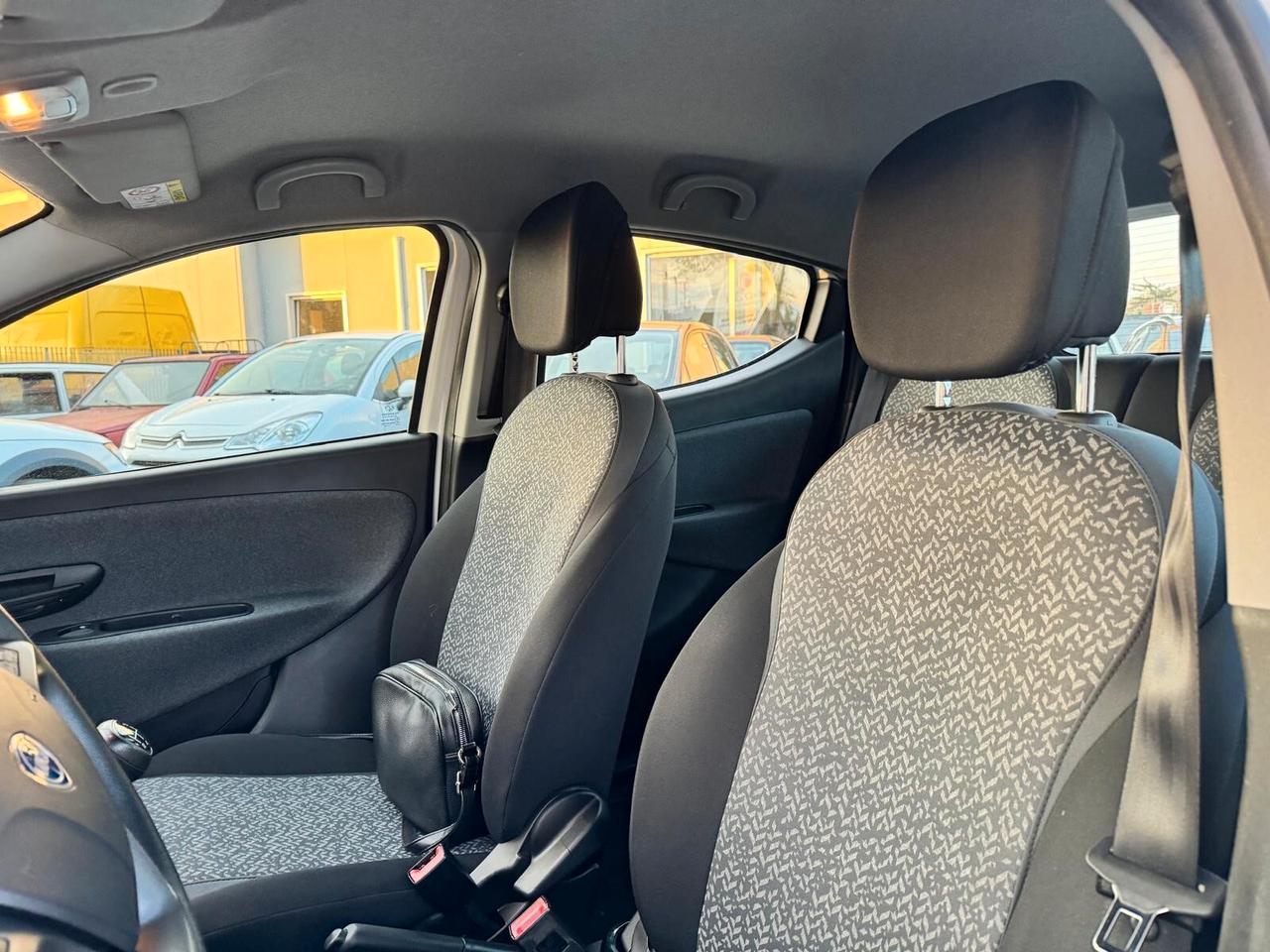 Lancia Ypsilon 0.9 T.AIR 84CV METANO