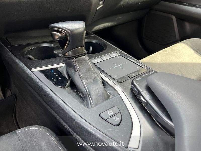 Lexus UX Hybrid Executive 2WD MY22