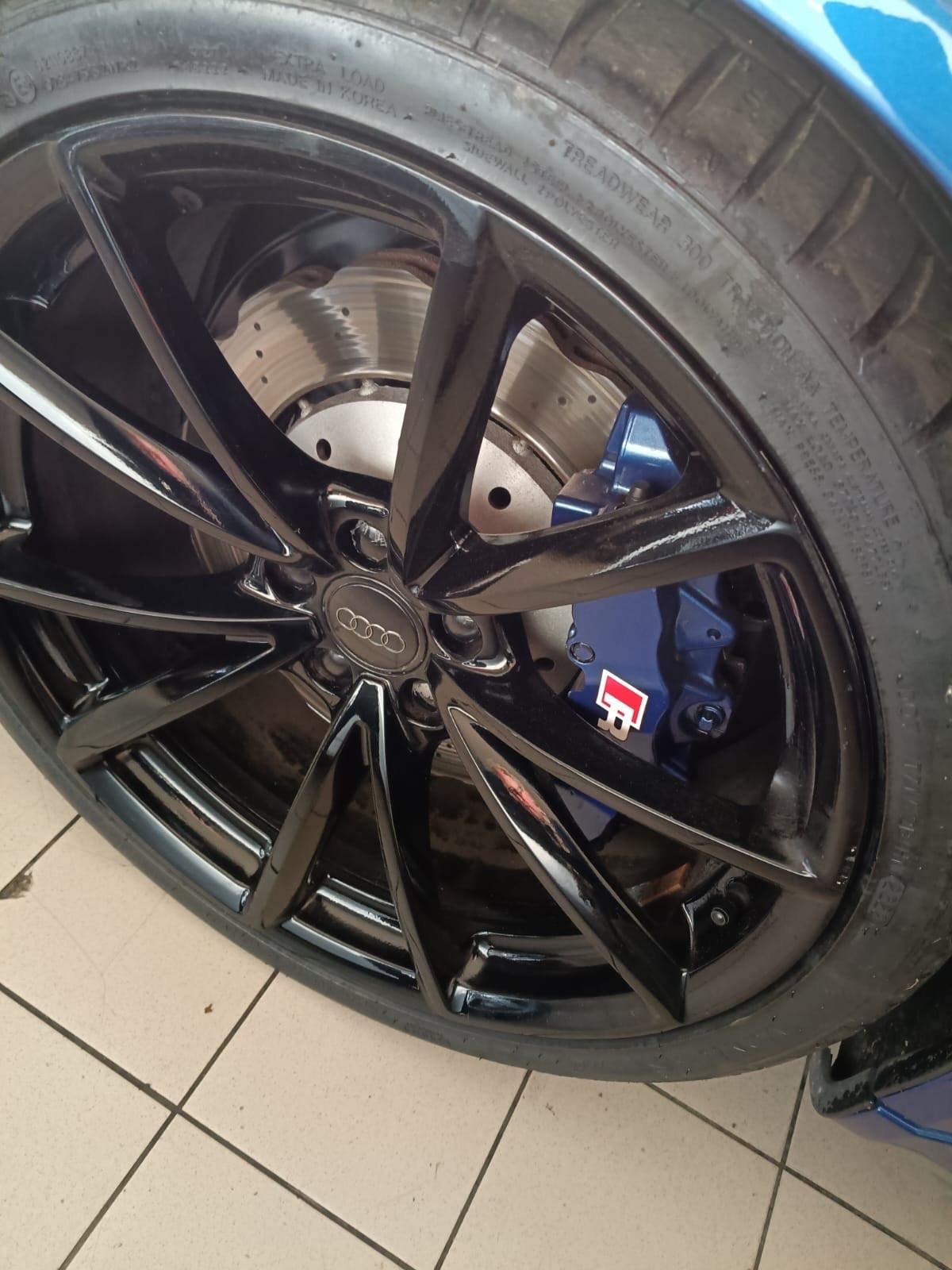 Audi A4 RS 4 Avant 4.2 V8 FSI quattro S tronic