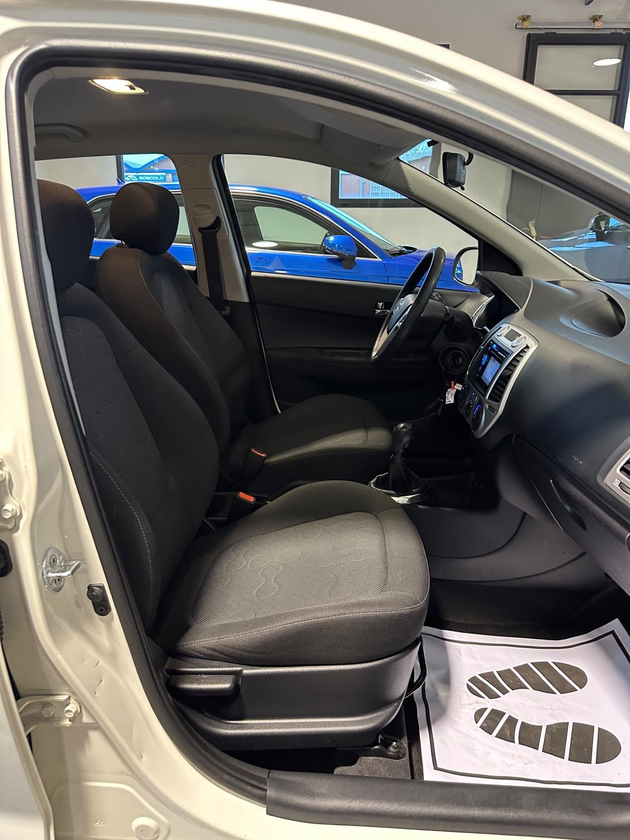 Hyundai i20 1.4 CRDi 5p. Sound Edition